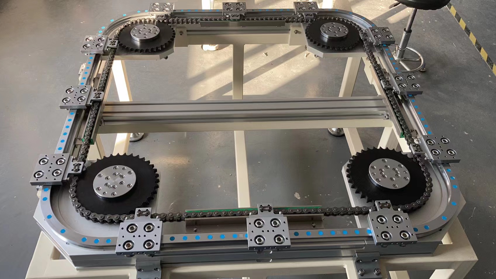 環(huán)形導軌的基本組成